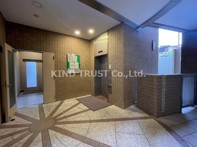 エスパシオ21のロビー|清潔なロビーです