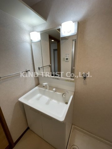 エスパシオ21の洗面所|ゆったりとスペースのある洗面所