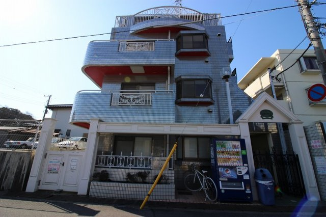 シテ・ラピーヌ幕張本郷のエントランス