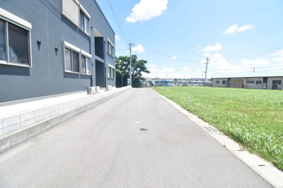 【前面道路含む現地写真】 | 肝付町富山　分譲地Ｅ