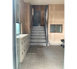 【エントランス】 | 石野ビル | 1階共用エントランス