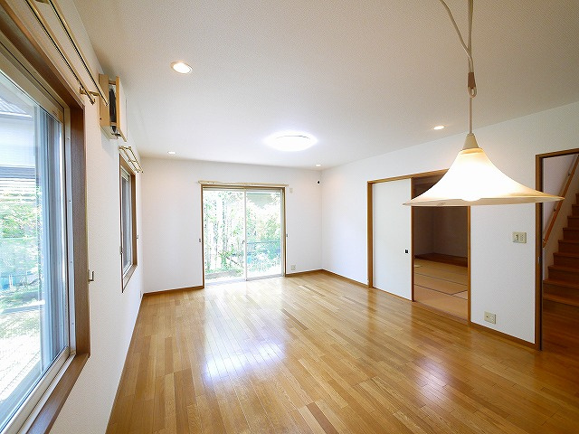 州見台5丁目一戸建ての居間・リビング