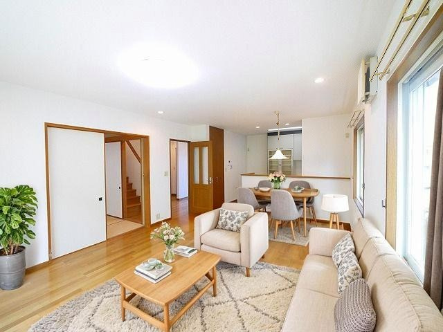 州見台5丁目一戸建ての居間・リビング|CGで家具等を配置したもので家具等は含まれません