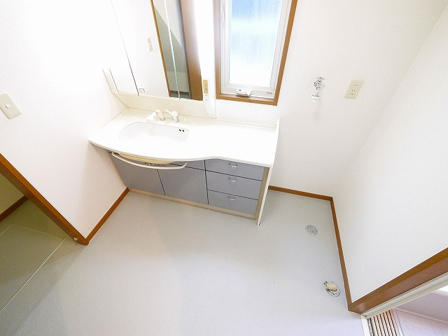 州見台5丁目一戸建ての洗面所