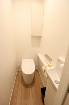 【その他共用部分】 | ラ・プロヴィーレ | トイレ(共用部にお手洗いがあります。)