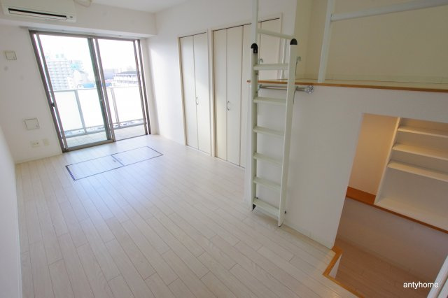 アローフィールズ弐番館　仲介手数料無料の洋室