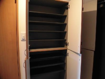シボラ六条高倉の収納|大型シューズＢＯＸ