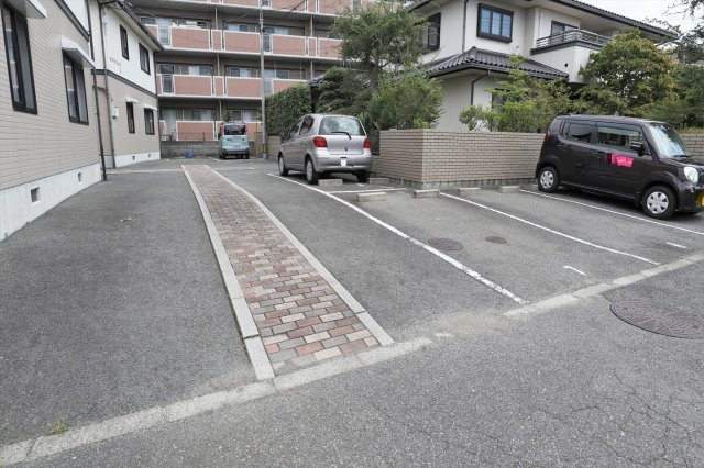セントラルヴィレッジＢの駐車場