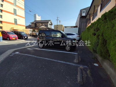 【駐車場】 | カブリオレ | 駐車場があるので、車を買う予定の方も安心です