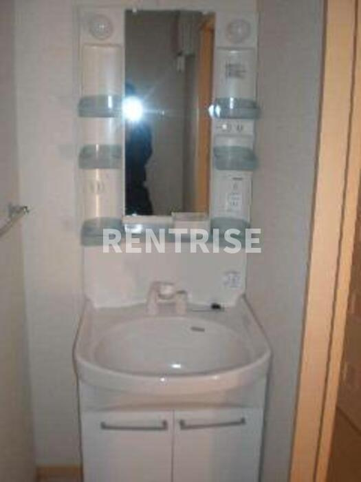 ラ・テール Ｂの洗面所|洗髪洗面化粧台