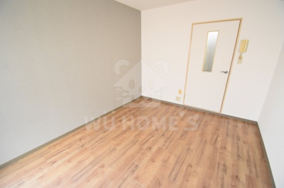 【その他】 | プレミアム福島 | 洋室です