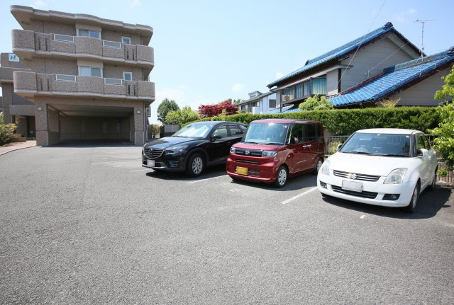 サンライズ新舞子の駐車場