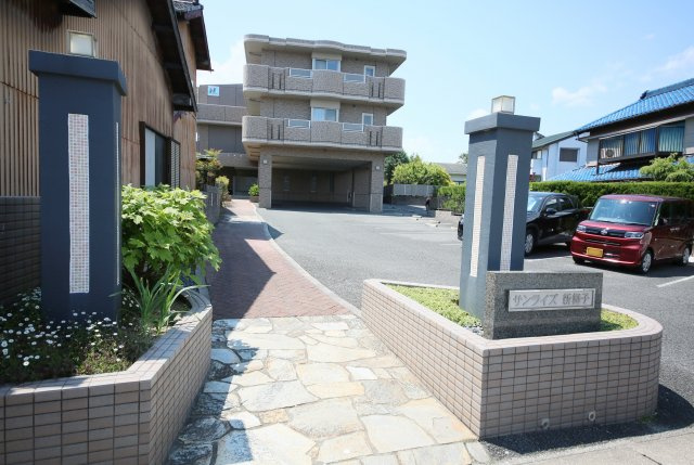 サンライズ新舞子のエントランス