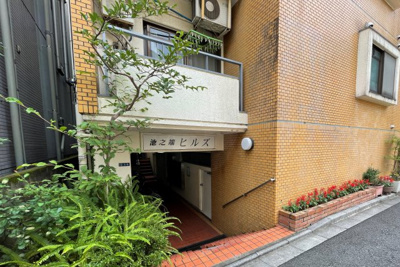 【エントランス】 | 池之端ヒルズ