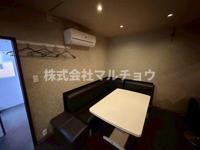 味光路ビルのロビー|毎日通るロビーはこのようになっています