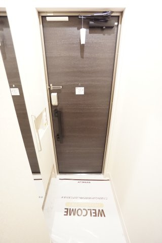 【玄関】 | Ｇｒａｎｄ　Ｃａｌｉｃｅ　（グランカリス） | ※同物件、同タイプ、間取り反転のお部屋です