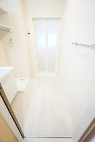 【洗面所】 | Ｇｒａｎｄ　Ｃａｌｉｃｅ　（グランカリス） | ※同物件、同タイプ、間取り反転のお部屋です