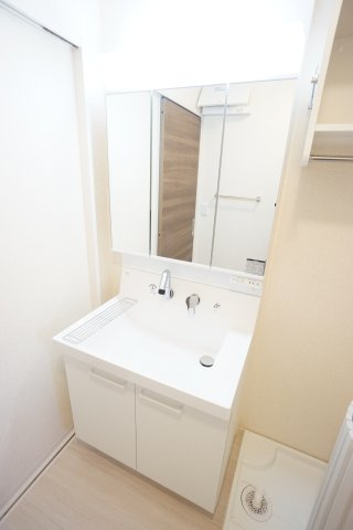 【独立洗面台】 | Ｇｒａｎｄ　Ｃａｌｉｃｅ　（グランカリス） | ※同物件、同タイプ、間取り反転のお部屋です