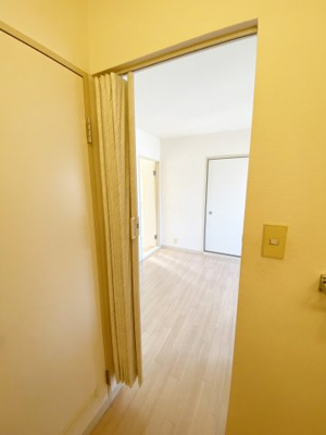 【洗面所】 | フレグランス美浜 | アコーディオンカーテン