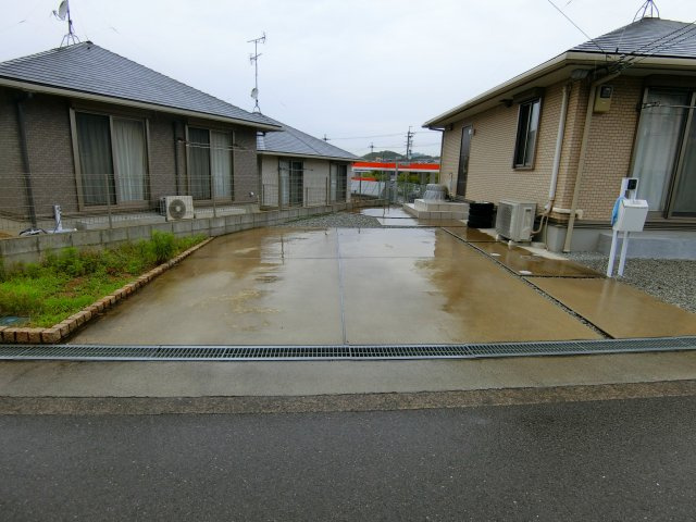 河内長野市加賀田平屋の駐車場
