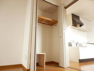 綾小路パレスの収納|洋室クローゼット