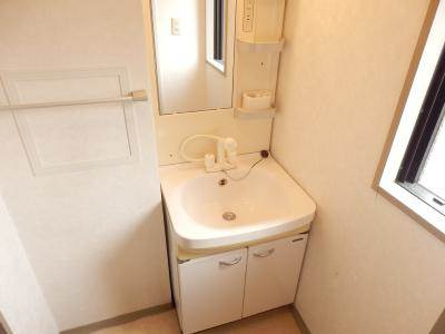 綾小路パレスの独立洗面台