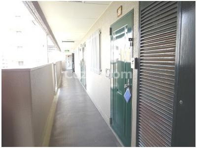 【その他共用部分】 | ニューライフ江坂 | 共有廊下です。