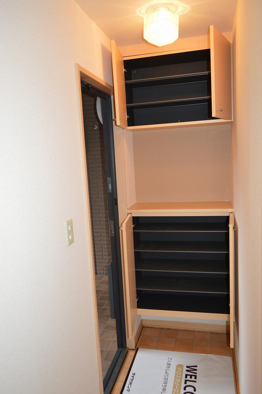 グレースヒル Bの玄関