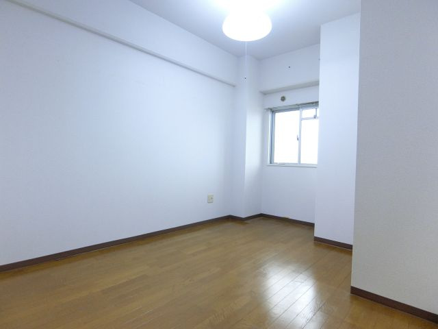 尾崎コーポの寝室|同物件別部屋イメージ写真