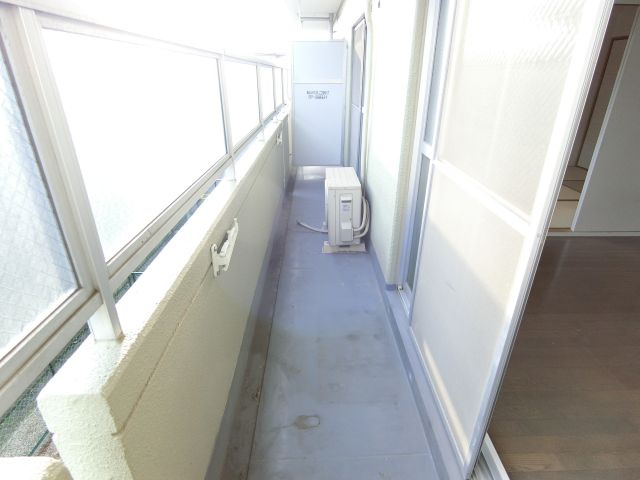 尾崎コーポのバルコニー|同物件別部屋イメージ写真