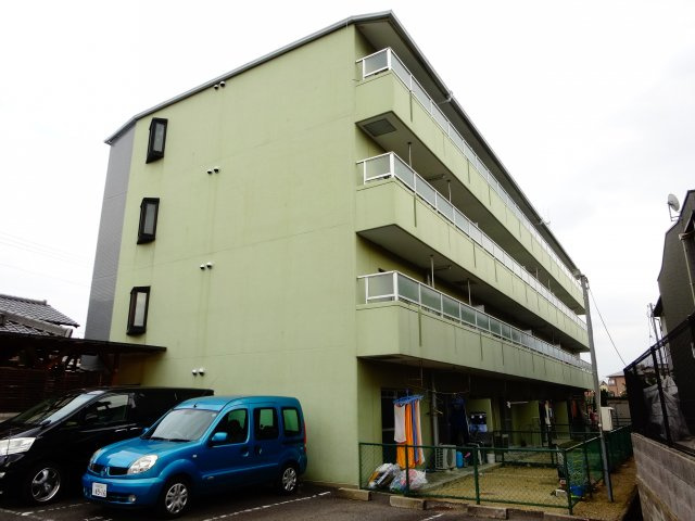 尾崎コーポの居間・リビング