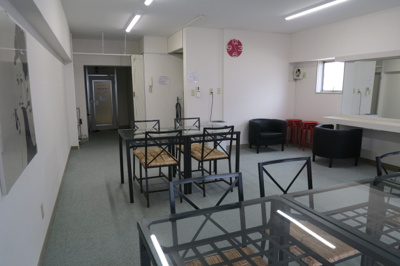 【その他共用部分】 | 毛利ビル | 御徒町の貸事務所。
「毛利ビル」のことなら(株)メイワ・エステートへ
女性専用休憩室が無料で利用できます。ランチやリモートに使えます。