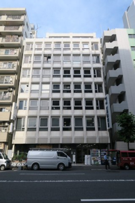 【外観】 | 毛利ビル | 御徒町の貸事務所。
「毛利ビル」のことなら(株)メイワ・エステートへ
清州橋通り沿いにある利便性の良いビルです。