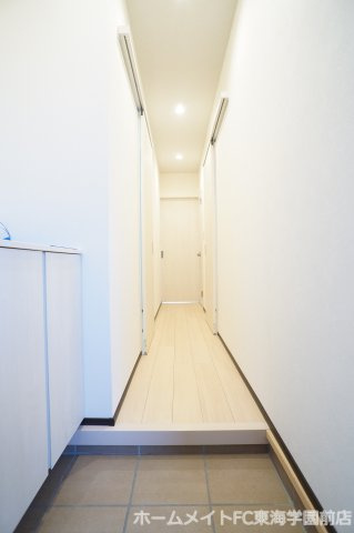 熊本市東区小山２丁目のアパートの玄関