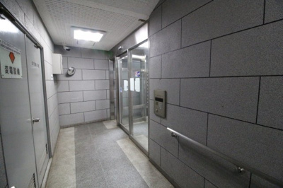 【エントランス】 | 湊川公園ビル