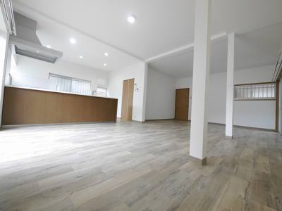 【居間・リビング】 | 東大池1丁目中古戸建（リノベーション）