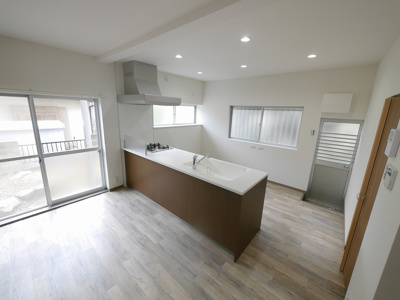 【居間・リビング】 | 東大池1丁目中古戸建（リノベーション）