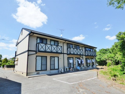 【外観】 | 星ヶ丘ハイツＡ | 周囲の建物と間隔が空いている南東向きの物件。採光良好です。