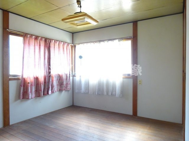 西唐津売家の洋室