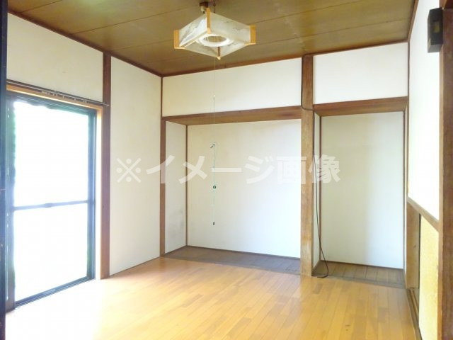 西唐津売家の洋室