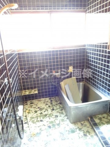 西唐津売家の浴室