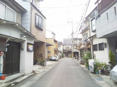 【前面道路含む現地写真】 | 城陽市枇杷庄島ノ宮　中古戸建