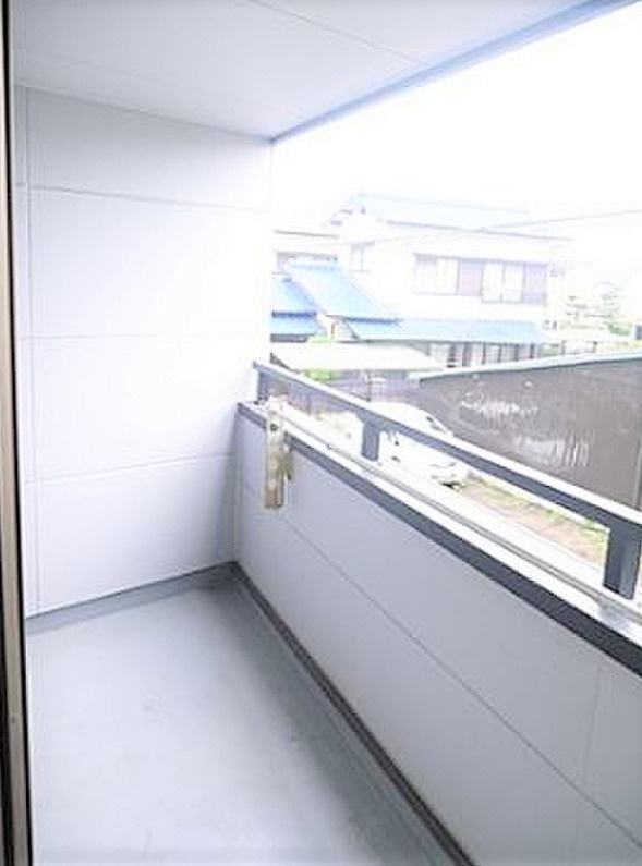 ふれあいハウスのバルコニー|お洗濯にも便利なバルコニー付き