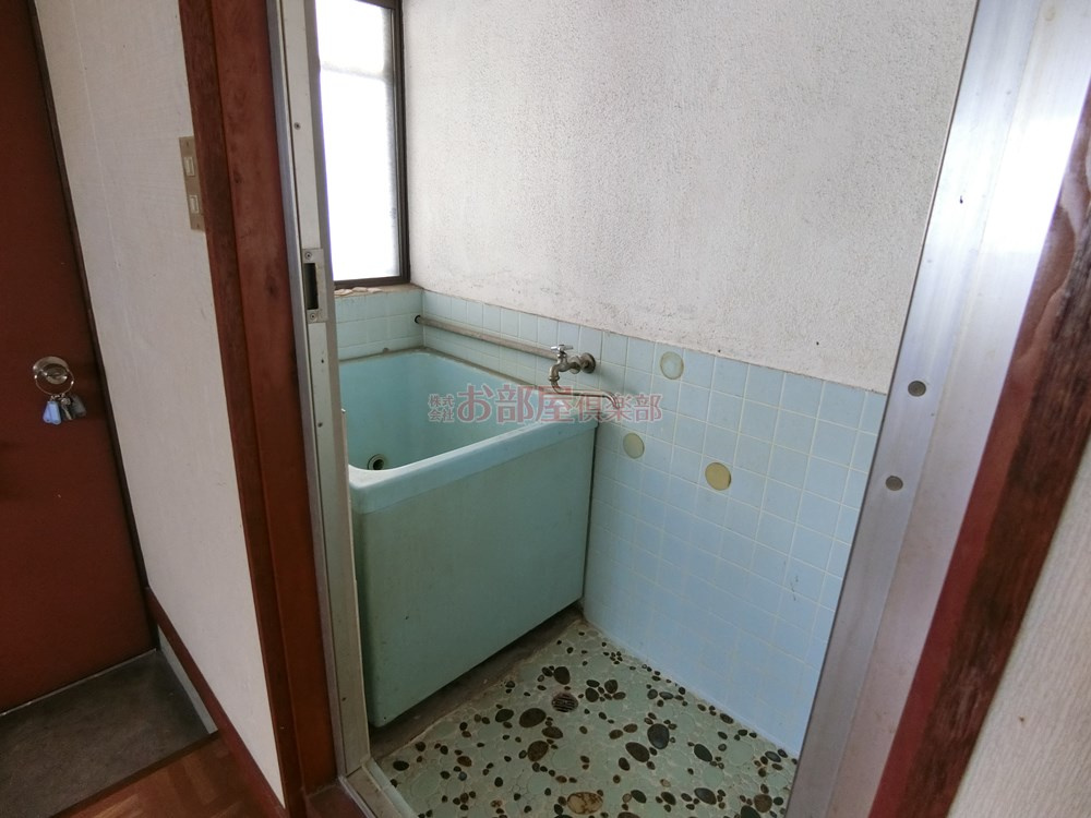 石井コーポの浴室|コンパクトで使いやすいお風呂です