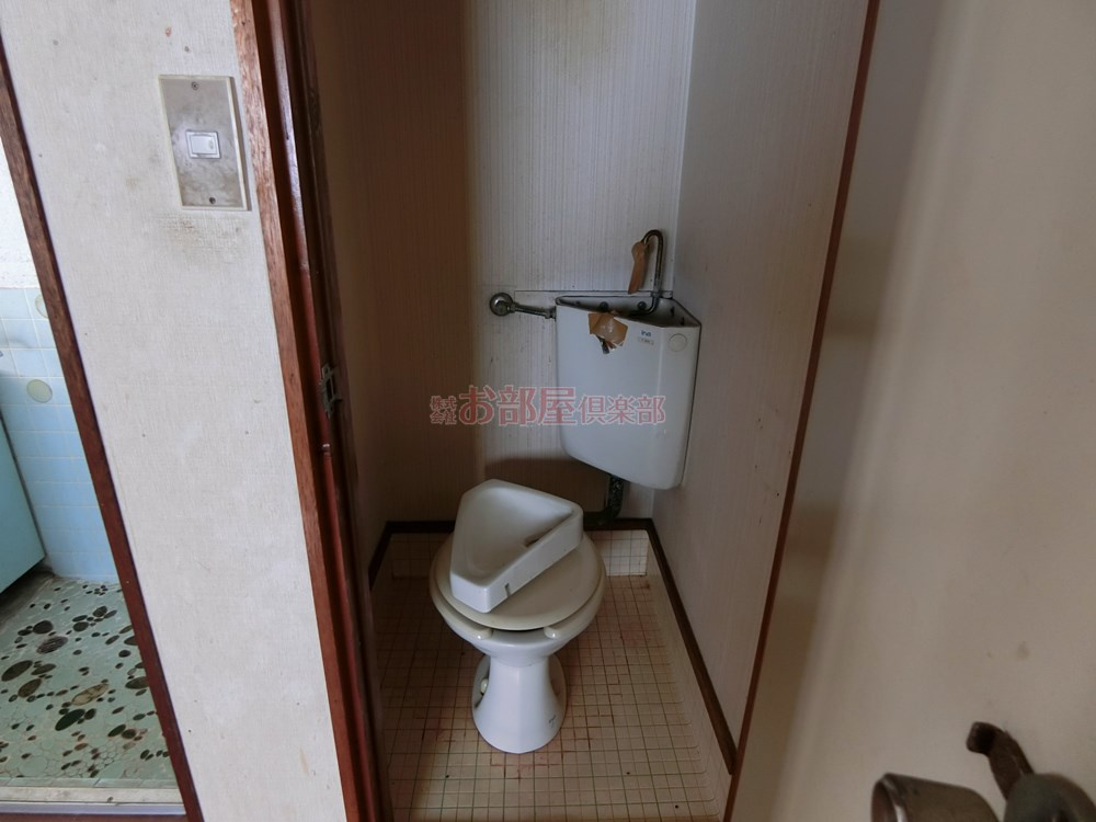 石井コーポのトイレ|落ち着いたトイレです