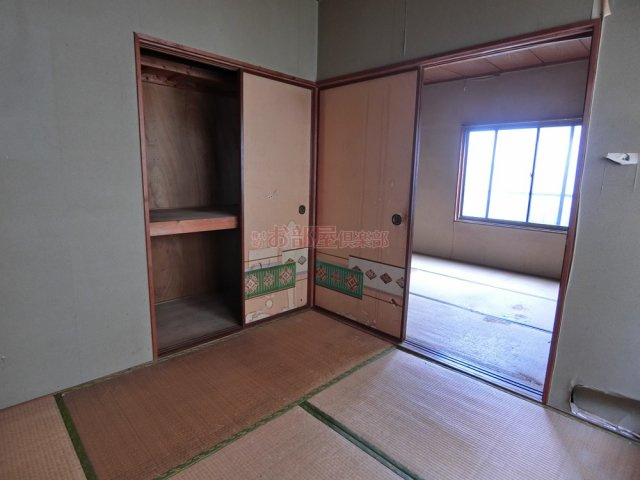 石井コーポの和室|和室ならではの温かな和の空間で寛ぎの時間を過ごせます