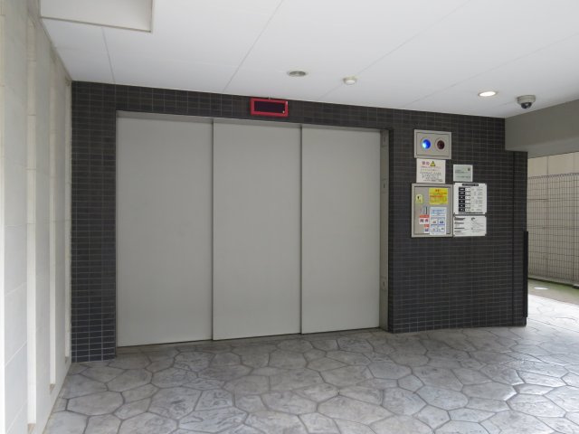 ライオンズクオーレ川越新富町プレーゼの駐車場