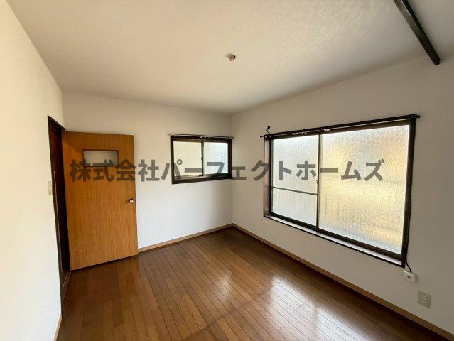 枚方市桜丘町の一戸建ての洋室|スタンダードな洋室です