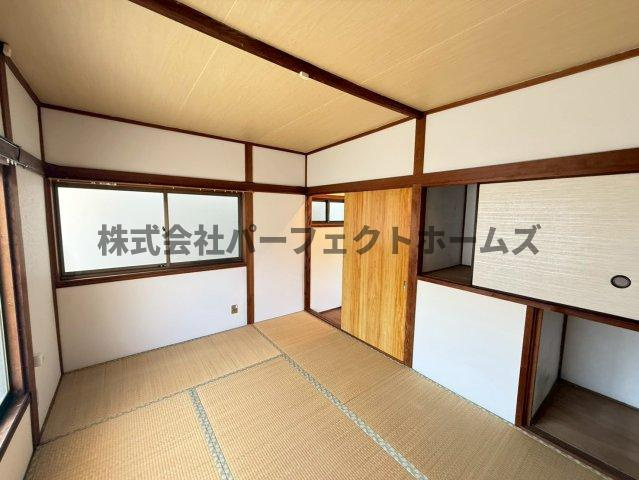 枚方市桜丘町の一戸建ての和室|ゆったりとくつろげる和室です