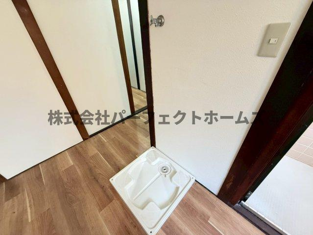 枚方市桜丘町の一戸建ての設備|洗濯機置場です